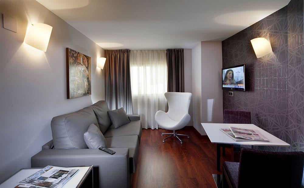 Torreluz Apartamentos Алмерия Екстериор снимка