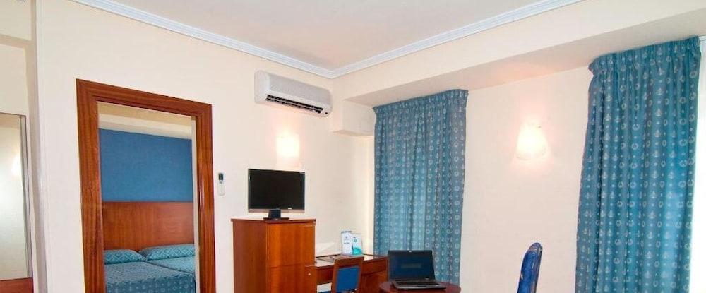 Torreluz Apartamentos Алмерия Екстериор снимка