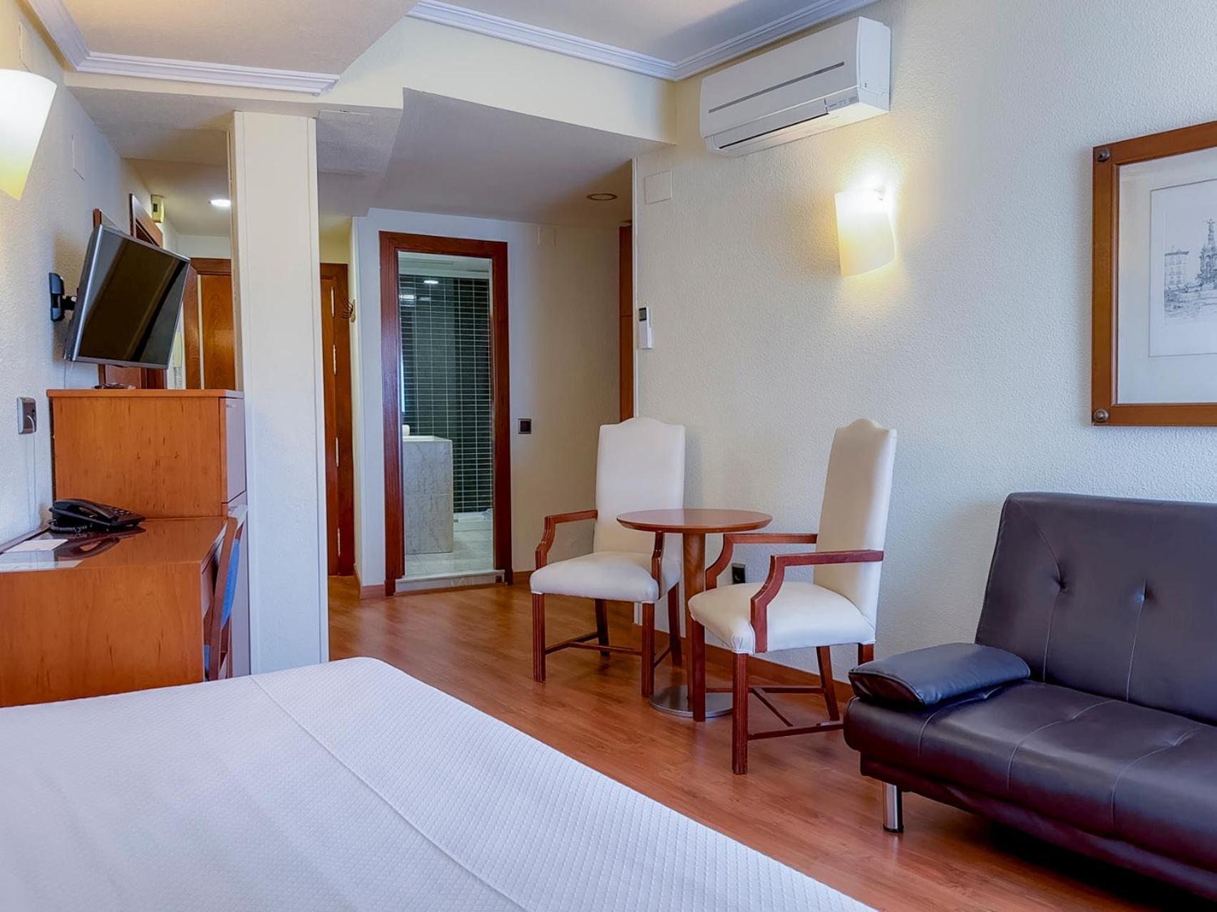 Torreluz Apartamentos Алмерия Екстериор снимка