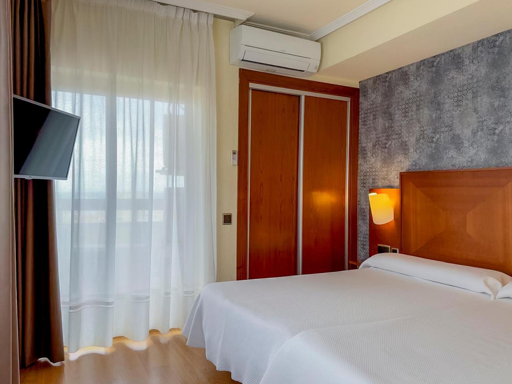 Torreluz Apartamentos Алмерия Екстериор снимка