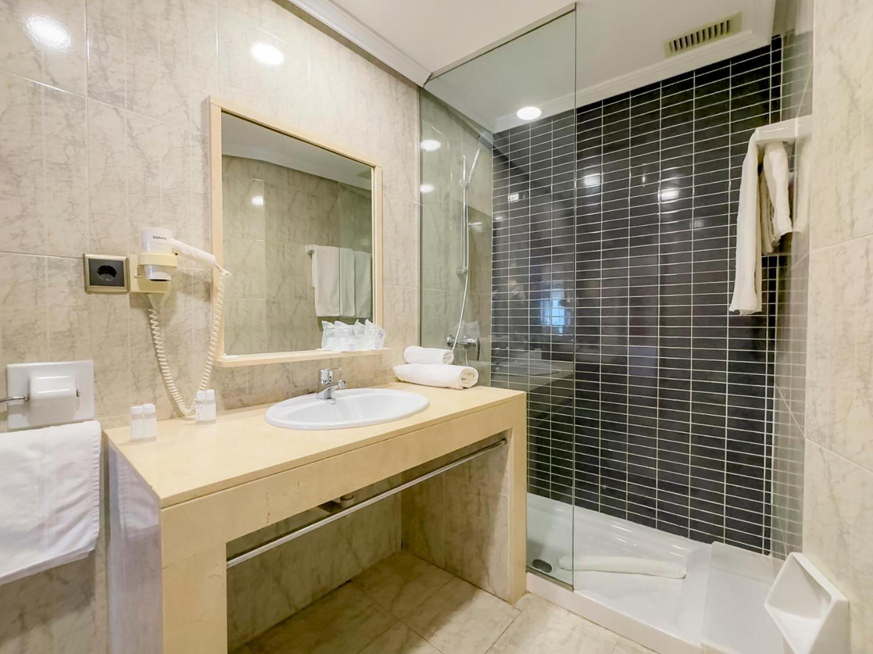 Torreluz Apartamentos Алмерия Екстериор снимка